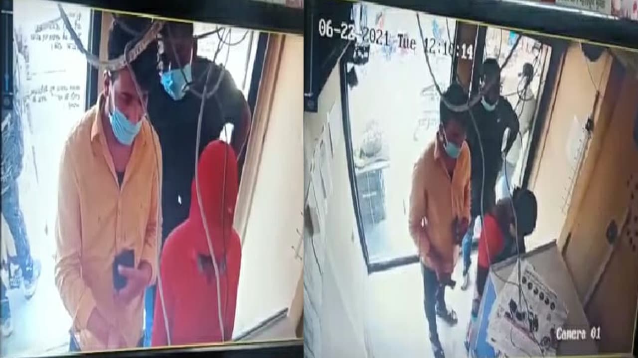 Jharkhand Cyber Crime News : गुमला में साइबर क्रिमिनल का ठगी करने का नया तरीका, ATM रूम में मदद करने के बहाने लोगों के अकाउंट कर रहे खाली