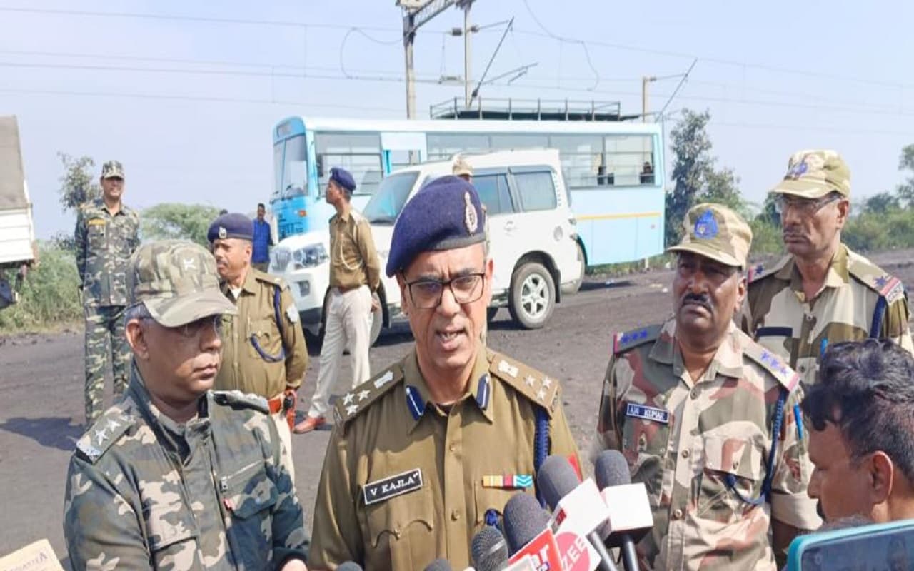 झारखंड के धनबाद में हथियारों से लैस कोयला तस्कर CISF जवानों को देखते ही क्यों करने लगे फायरिंग ?