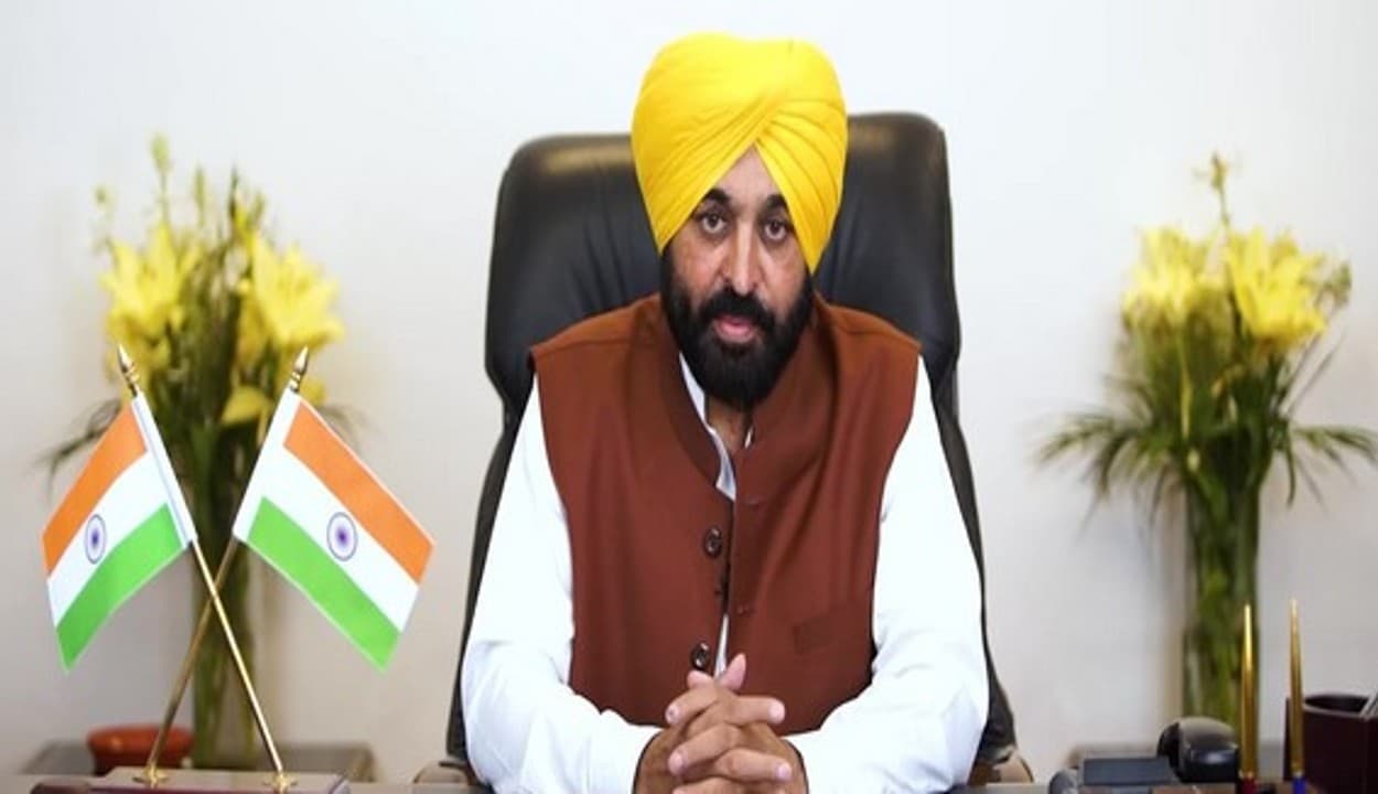 Punjab: सामूहिक अवकाश पर गए PCS अफसरों को CM भगवंत मान का अल्टीमेटम, ड्यूटी पर वापस आओ, नहीं तो करेंगे सस्पेंड