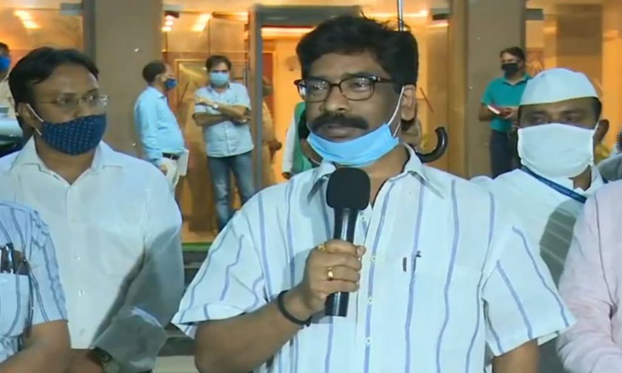 झारखंड सरकार का रिटायर कर्मियों को तोहफा, मिलेगा कैशलेस चिकित्सा सुविधा का लाभ, जानें कौन उठा सकेंगे लाभ