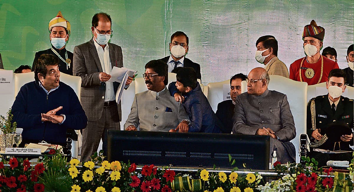CM हेमंत सोरेन ने रघुवर सरकार की इन ‘गड़बड़ियों’ की जांच का जिम्मा ACB को सौंपा, पढ़ें पूरी खबर