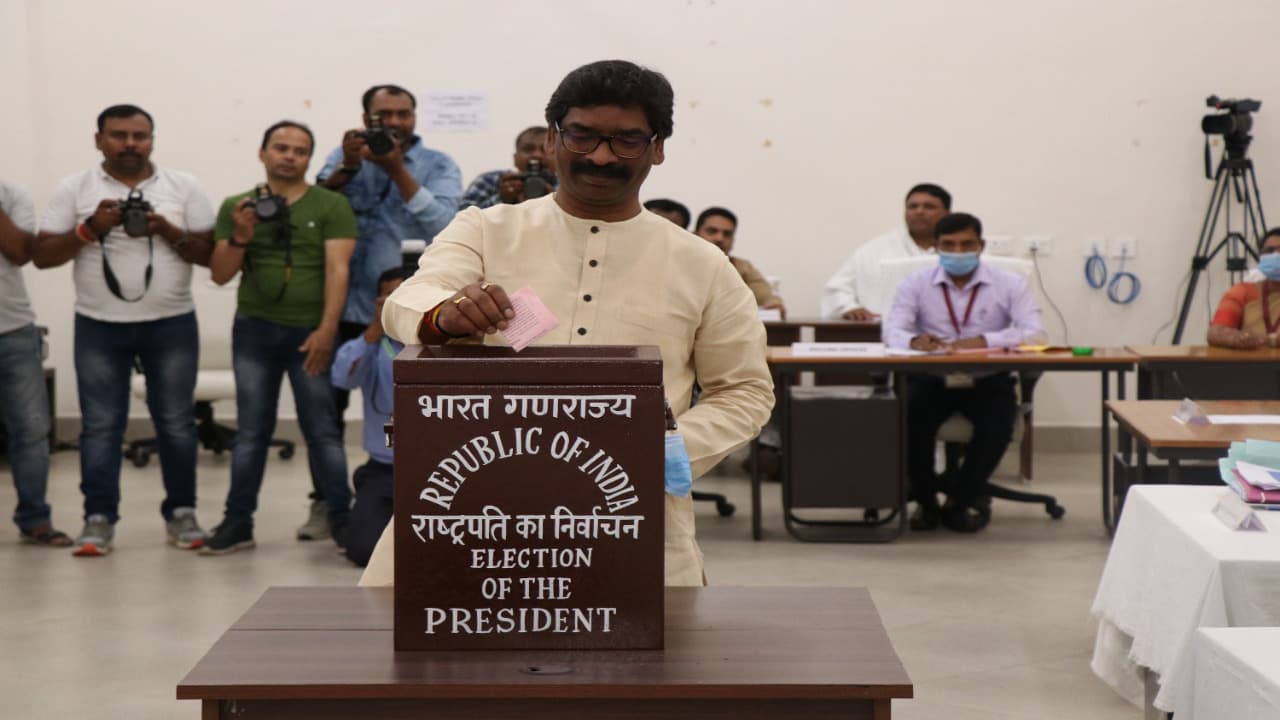 Rashtrapati Chunav: झारखंड में 80 विधायकों ने की वोटिंग,CM हेमंत बोले-पार्टी के निर्णय अनुरूप सभी दिए वोट