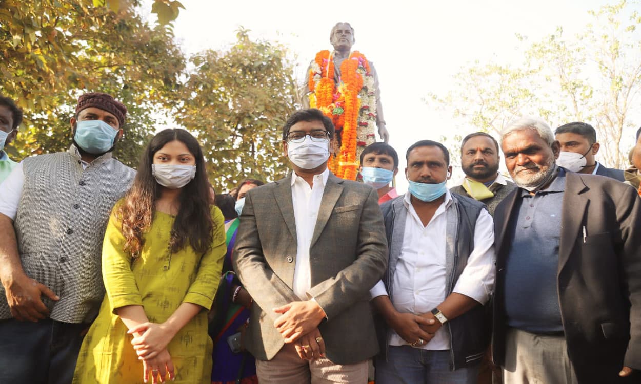शहीद निर्मल महतो को श्रद्धांजलि देने जमशेदपुर पहुंचे सीएम हेमंत, बोले- 29 को अगले 4 साल के विकास का दिखायेंगे रोडमैप