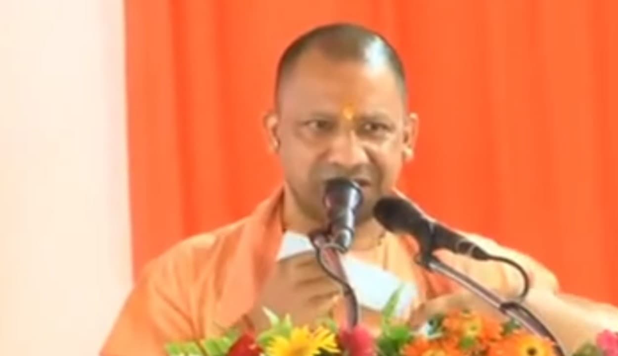 यूपी चुनाव के पहले अब सीएम योगी ने भी छेड़ा डीएनए वाला राग, कहा - 'जय श्रीराम' नहीं बोलने वालों पर होता है शक
