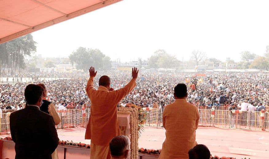 कानपुर: CM योगी का जबर पंच वाला तंज- भाजपा के एक हाथ में विकास की छड़ी और दूसरे में बुलडोजर की स्टीयरिंग