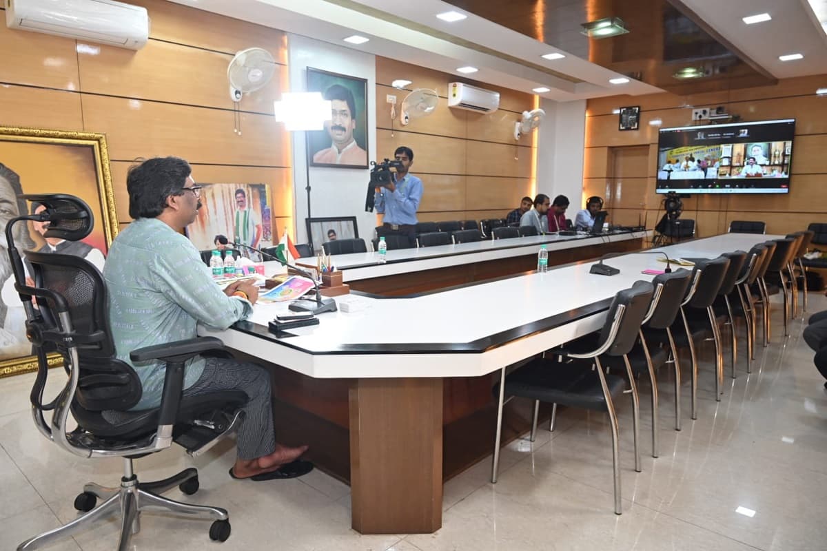 झारखंड के CM हेमंत सोरेन बोले, Bankers जनजातियों की आर्थिक गतिविधियों को दें बढ़ावा, ऐसे करें मदद