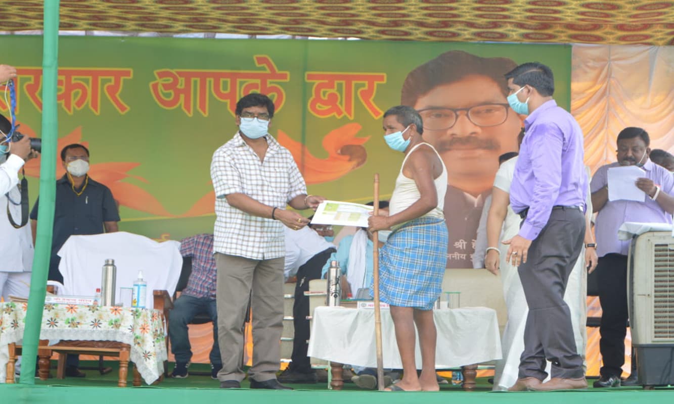 झारखंड में बुजुर्ग और हर उम्र की विधवा को मिलेगी पेंशन, सीएम हेमंत सोरेन ने दुमका के मसलिया में किया ऐलान