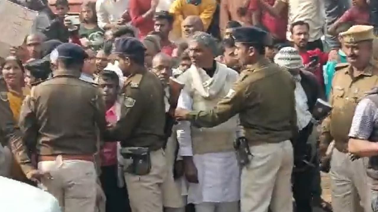 CM Nitish Kumar के सामने हत्या के मामले को लेकर नालंदा में लोगों ने प्रशासन का किया विरोध, जानिए मामला