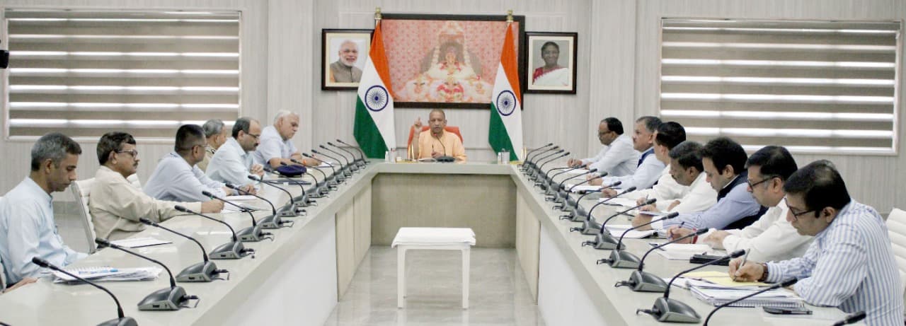 सीएम योगी ने मलेरिया और डेंगू जैसी बीमारियों की रोकथाम के दिए निर्देश, आइसोलेशन वार्ड बनाने के आदेश