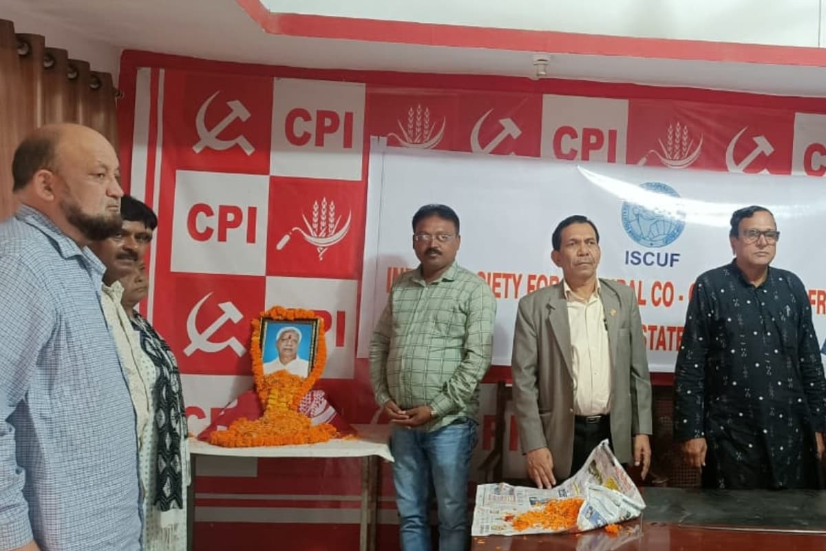 झारखंड: सीपीआई के राज्य कार्यालय में श्रद्धांजलि सभा, कॉमरेड विनय कुमार सिन्हा को दी श्रद्धांजलि