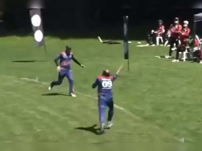 VIDEO: फील्डर ने हैरतअंगेज कैच से किया सबको हैरान, गोली की रफ्तार से जा रही गेंद को आसानी से लपका