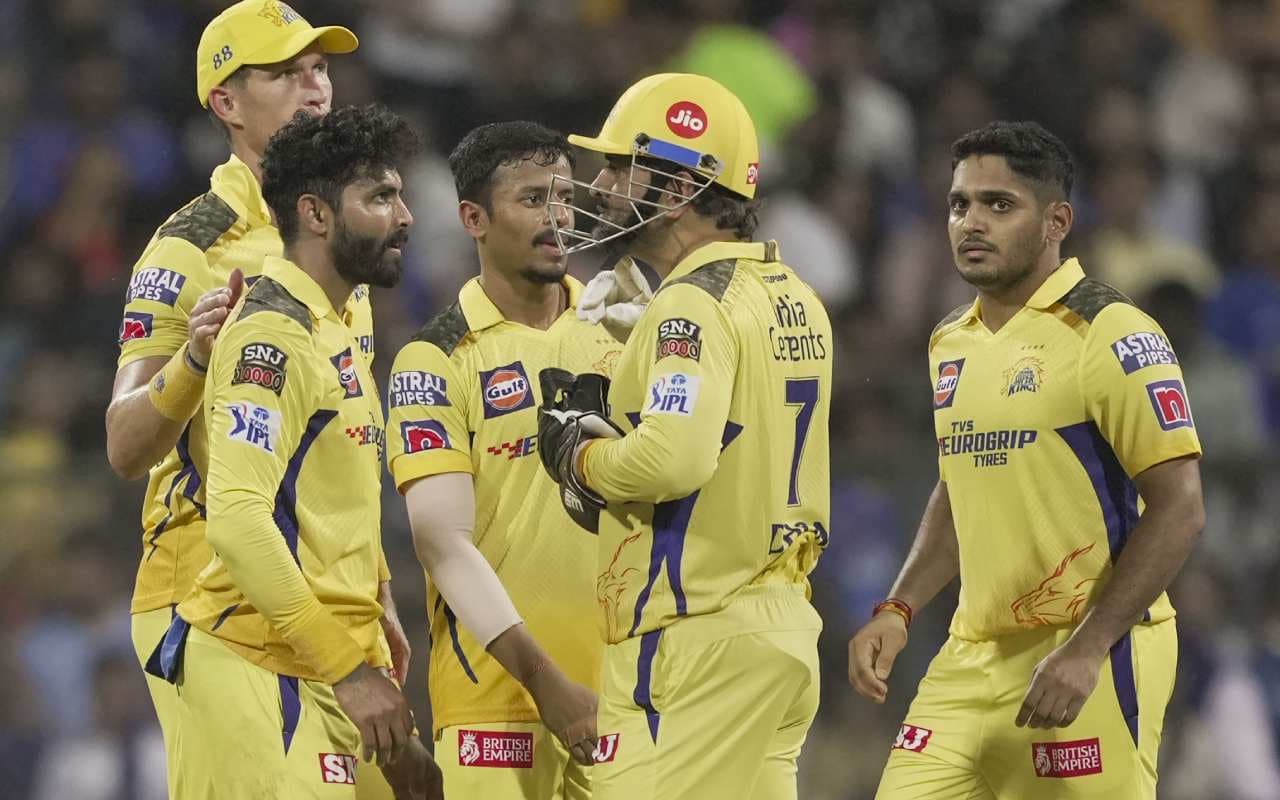 IPL 2023: एमएस धोनी की सीएसके ने रोहित शर्मा की मुंबई इंडियंस को 7 विकेट से हराया, देखें तस्वीरें