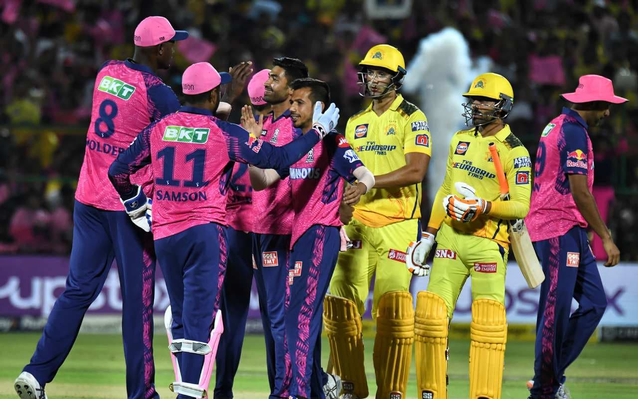 RR vs CSK: एमएस धोनी ने राजस्थान रॉयल्स से हार की बतायी वजह, तस्वीरों में देखें मैच का रोमांच