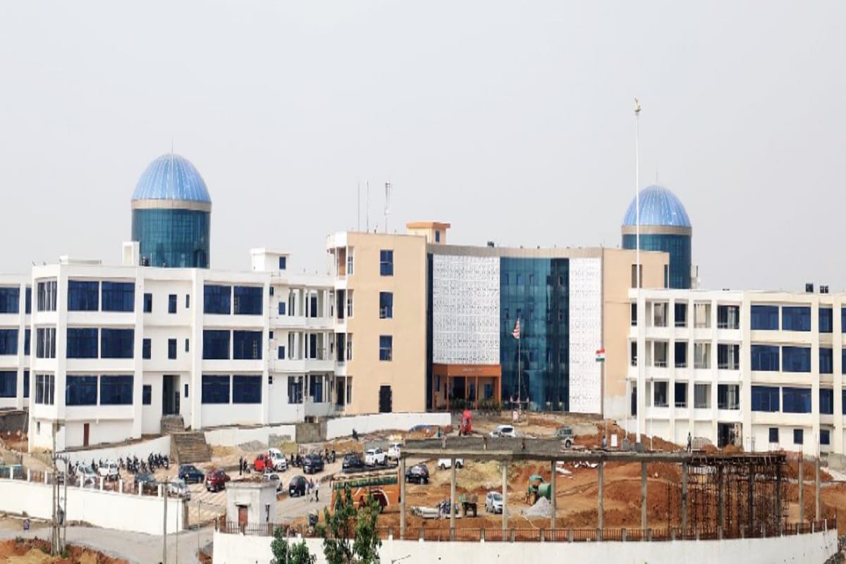 Sarkari Naukri: केंद्रीय विवि झारखंड में इस पद के लिए निकली नौकरी, जानें कितनी सीट है खाली