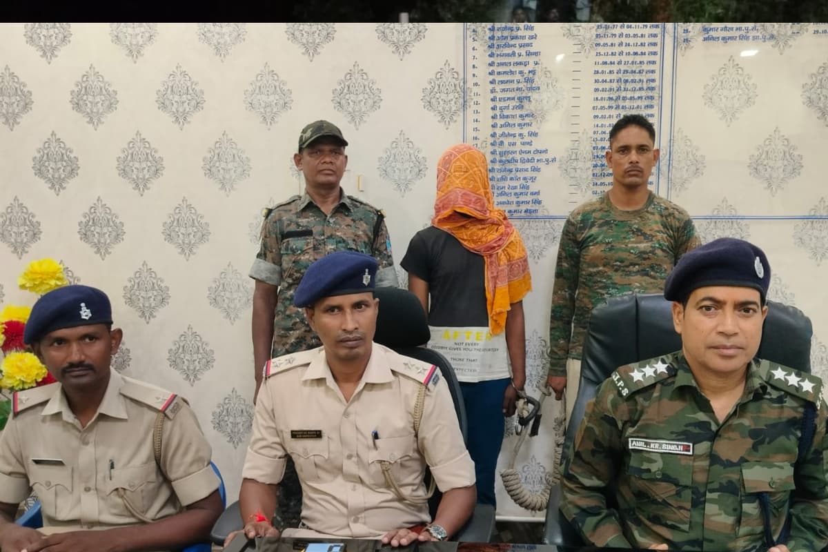 झारखंड: आधार कार्ड लिंक कराने ‍व सरकारी राशि दिलाने के नाम पर करता था ठगी, साइबर अपराधी चढ़ा पुलिस के हत्थे