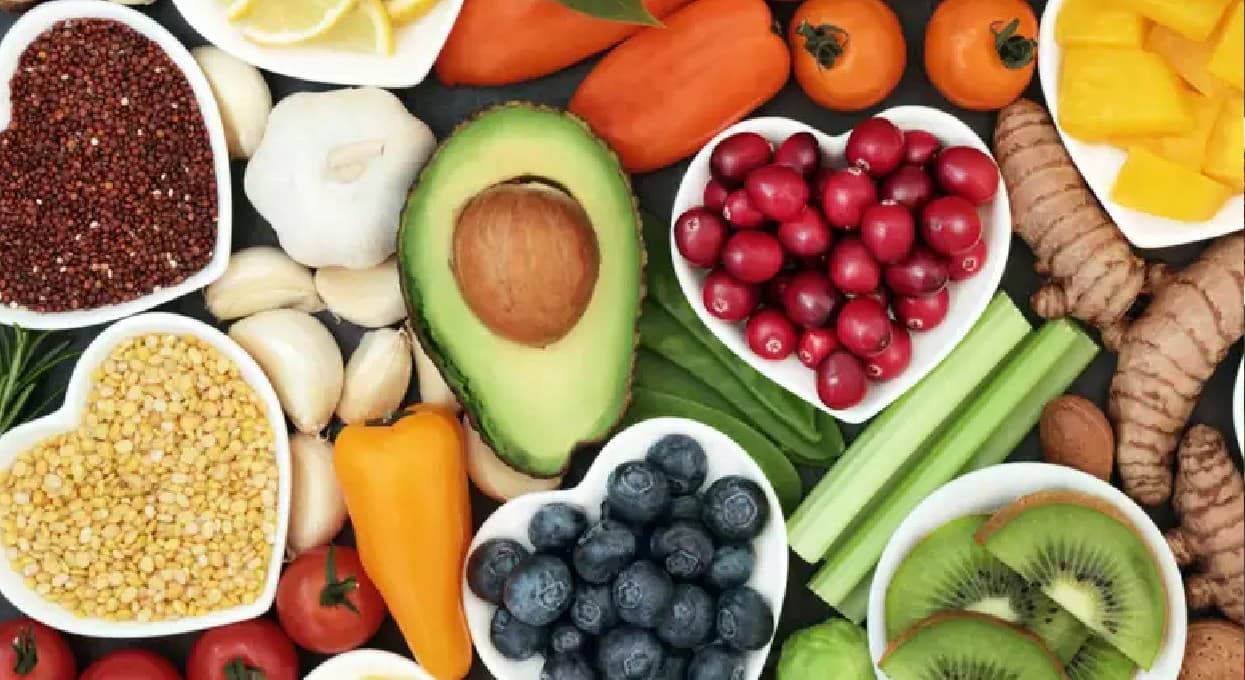 World Cancer Day 2022: कैंसर को खुद से दूर रखने के लिए अपने डाइट में जरूर शामिल करें ये फूड्स