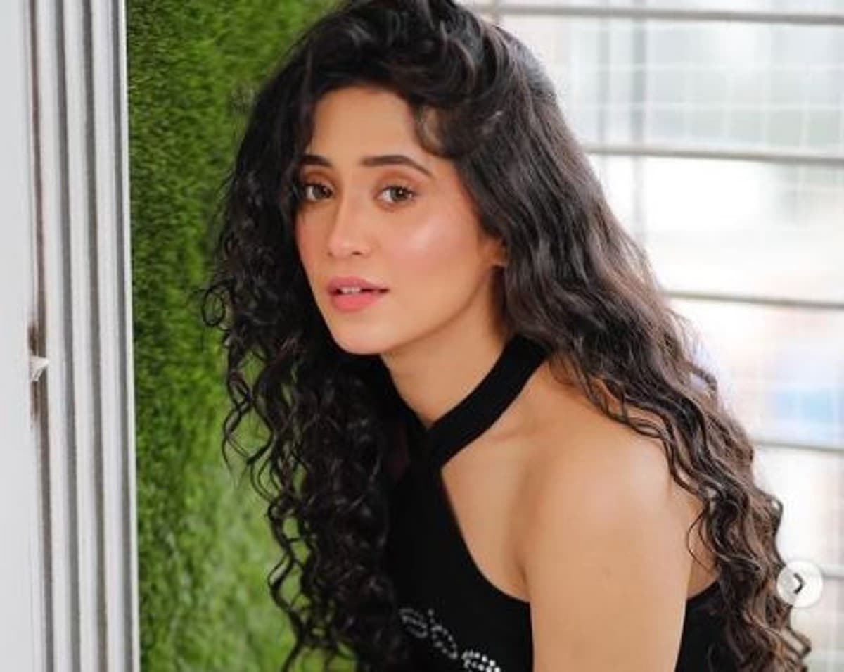 Yeh Rishta Kya Kehlata Hai को लेकर इमोशनल हुईं शिवांगी जोशी, लिखा, ऐसा लगा जैसे मेरी बिदाई हो रही है...