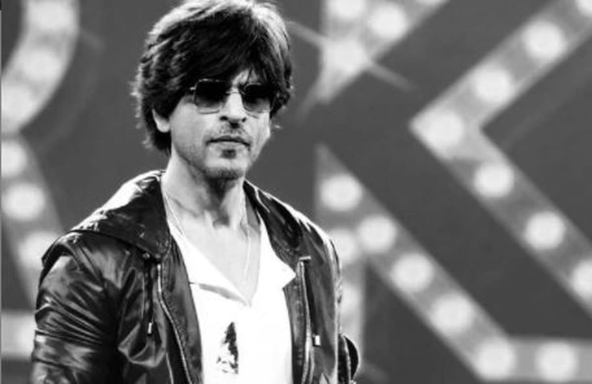 'इंडियन साइन लैंग्वेज' डिक्शनरी में शामिल हुआ किंग खान का नाम, पीएम नरेंद्र मोदी ने की थी लॉन्च