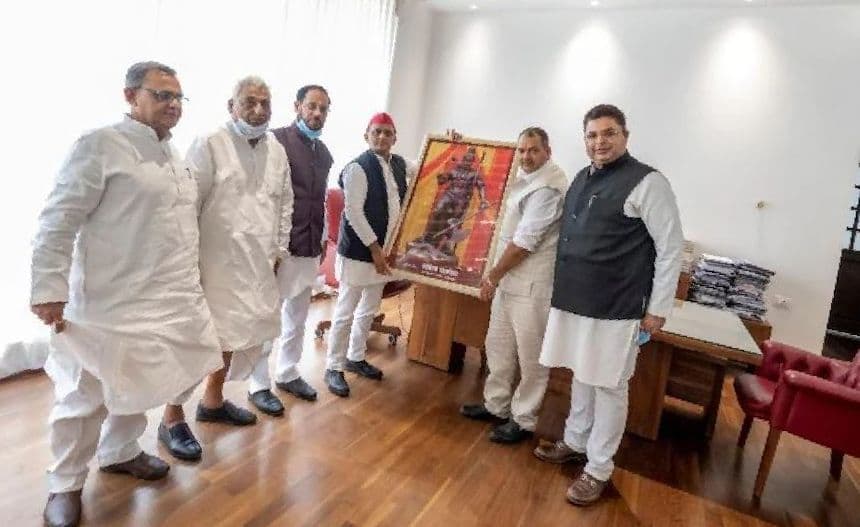 Monalisa ने अपनी लेटेस्ट फोटोज से इंटरनेट पर मचाया धमाल, तसवीरों में दिखा दिलकश अंदाज