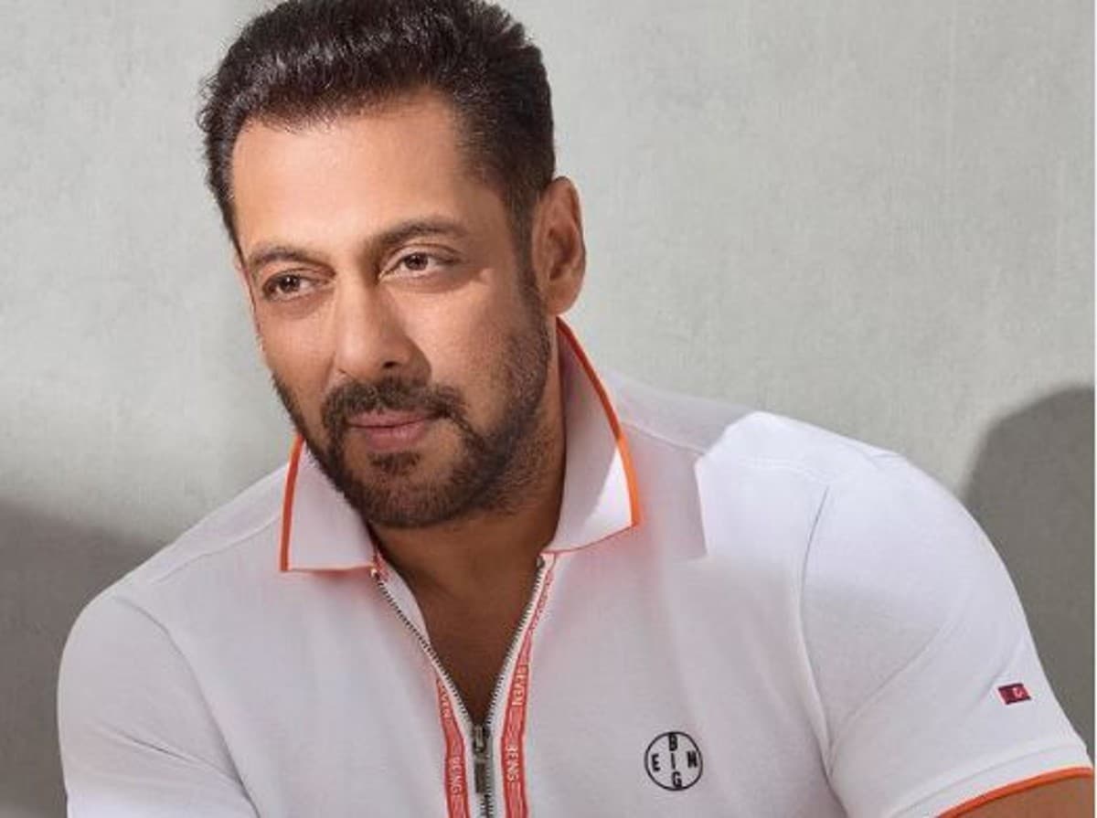 Sara Ali Khan ने किया खुलासा! अब्बा सैफ अली खान देते हैं 'गाली' और मां अमृता सिंह चलाती हैं पोर्न साइट