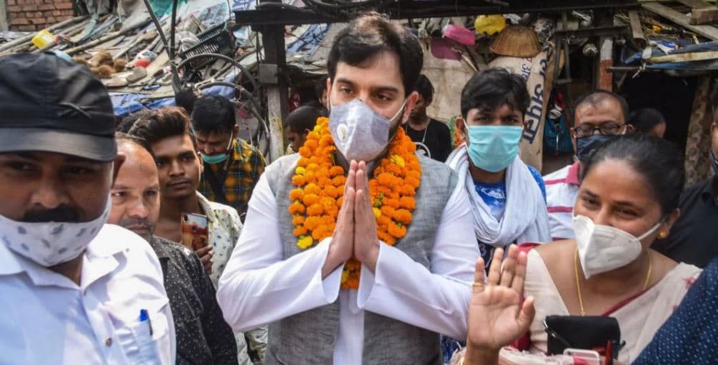 Bihar Election 2020: लव सिन्हा के पास पिता शत्रुघ्न सिन्हा की हार का बदला लेने का मौका, बीजेपी के गढ़ में शॉटगन के लाल को कड़ी चुनौती