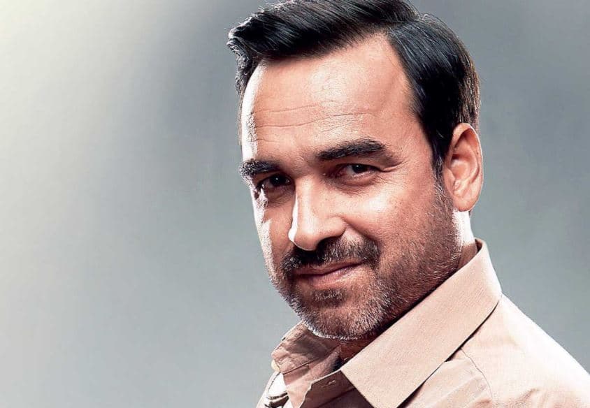 आम्रपाली दुबे की जगह अक्षरा सिंह से दिनेश लाल यादव निरहुआ का रोमांस? वायरल फोटो देखकर फैंस हैरान