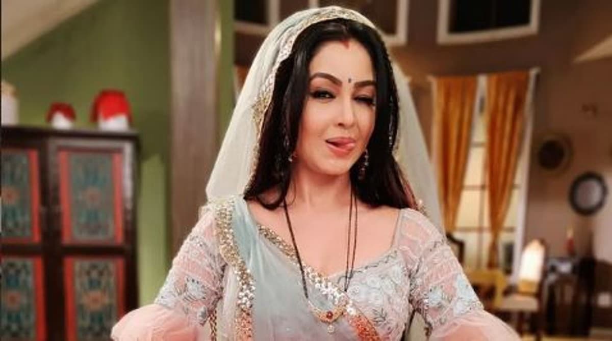 दहकती आग पर रखी गर्म कड़ाही में बैठी अंगूरी भाभी! देखें अग्निपरीक्षा की PHOTOS