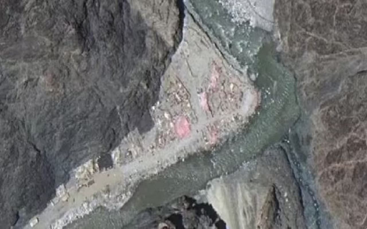 LAC पर चीन ने किया बड़ा विस्तार, सैटेलाइट इमेज से हुआ एयरफील्ड, हेलीपैड और मिसाइल बेस का खुलासा