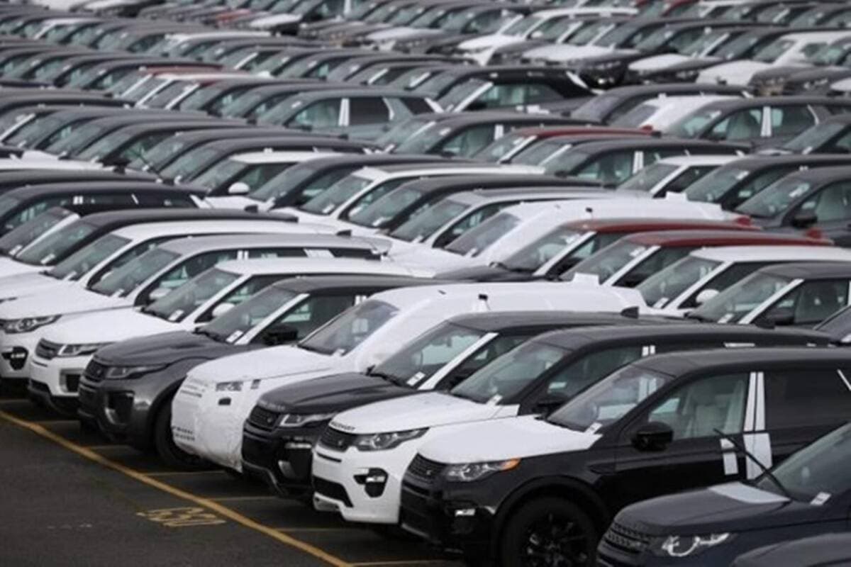 Car Sales: फेस्टिव सीजन में गाड़ियों की बिक्री घटी, FADA ने बतायी यह वजह