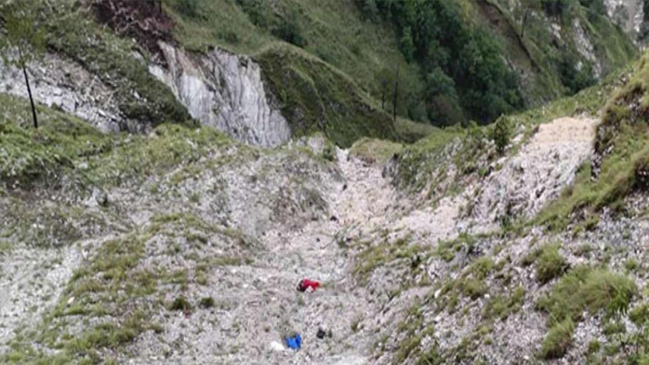 लद्दाख : खाई में गिरा सेना का वाहन, नौ जवानों की मौत, कई घायल