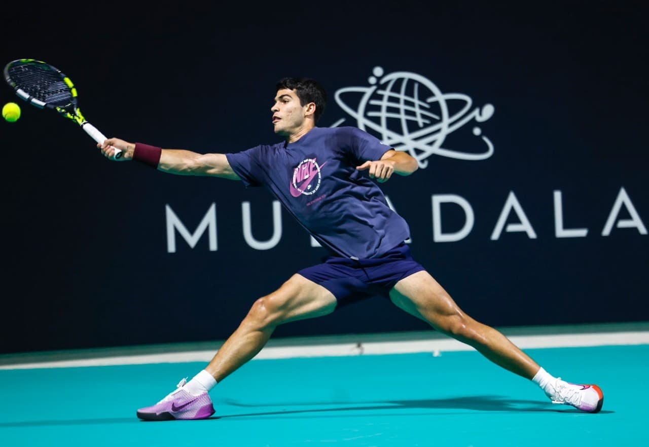 दुनिया के नंबर एक टेनिस खिलाड़ी कार्लोस अल्कारेज चोट के कारण नहीं खेल पायेंगे ऑस्ट्रेलियन ओपन