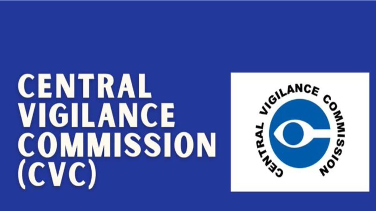 Corruption की जांच रिटायर अफसर से नहीं कराने वाले आदेश को लेकर CVC बैकफुट पर