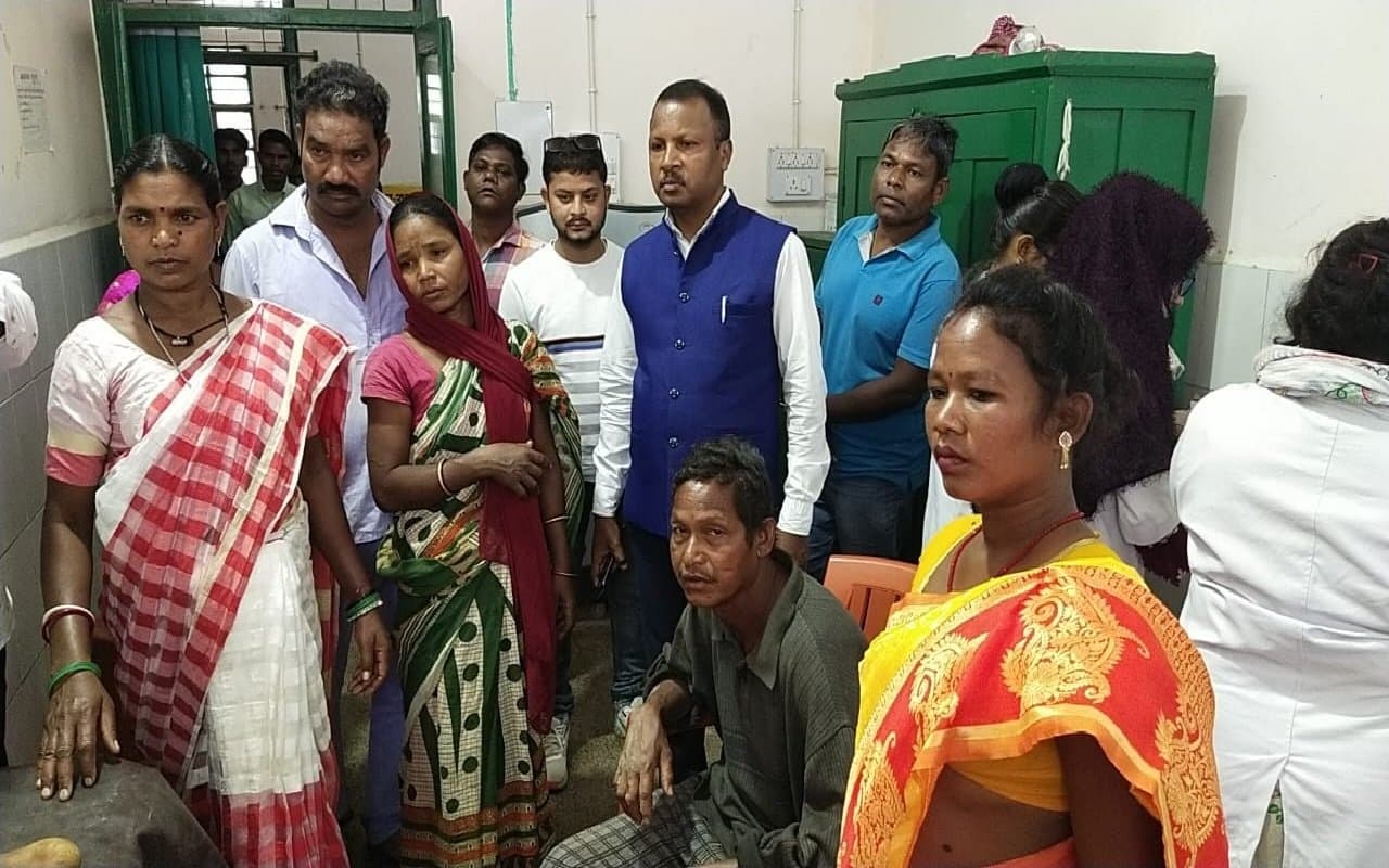 चापाकल से पानी लाने गया था बच्चा, आया करंट की चपेट में, बचाने गए व्यक्ति को भी लगा झटका, पढ़ें पूरी खबर