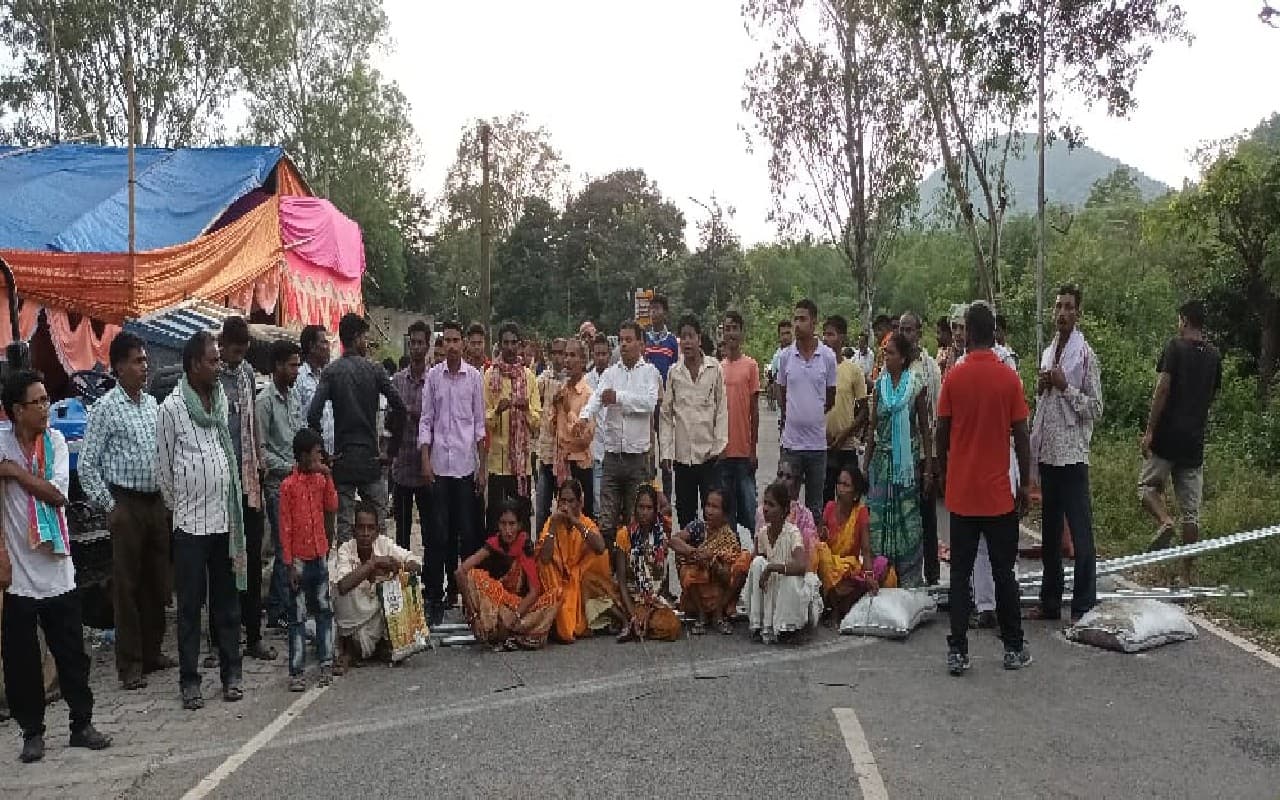 Jharkhand: चांडिल डैम के विस्थापितों पर पलटा ट्रैक्टर, दर्जनों हुए घायल, जानें कैसे घटी घटना