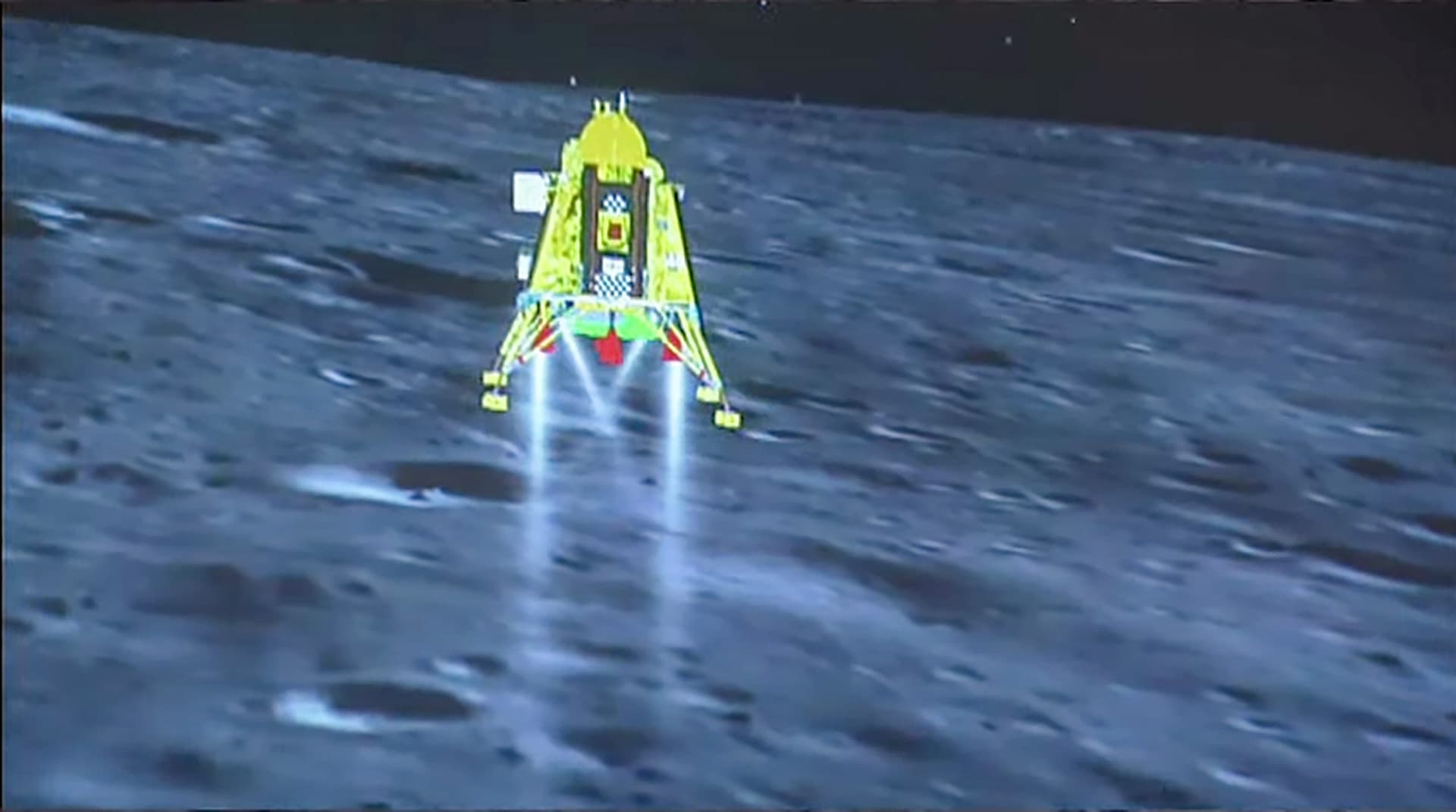 Chandrayaan-3: लैंडर विक्रम से बाहर निकला रोवर प्रज्ञान, सामने आयी पहली तस्वीर, चांद पर छोड़ रहा भारत के निशान