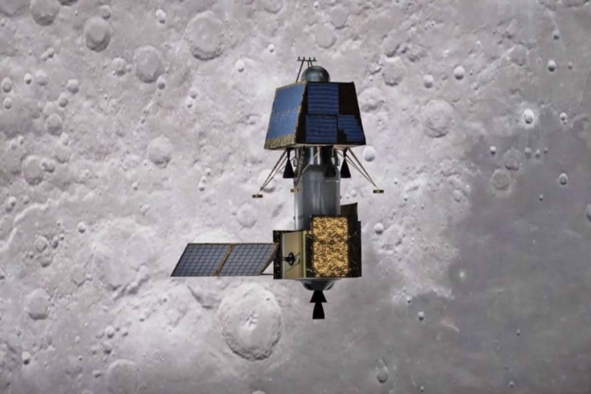 Chandrayaan-2: चांद की धरती पर एक साल का हुआ चंद्रयान 2, अभी सात साल और है जिंदगी...