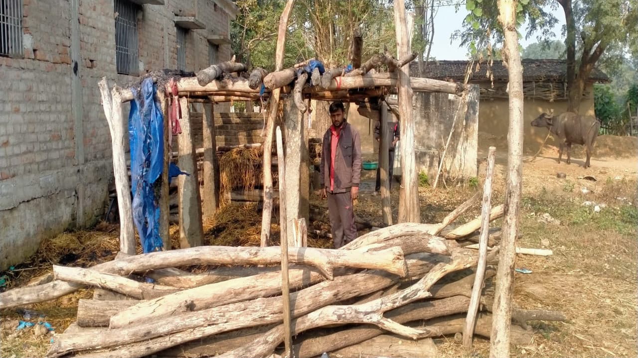 जमीन विवाद को लेकर कोडरमा में 3 माह के बच्चे को पटक कर मार डाला, मचान में आग लगाकर परिवार को मारने की कोशिश