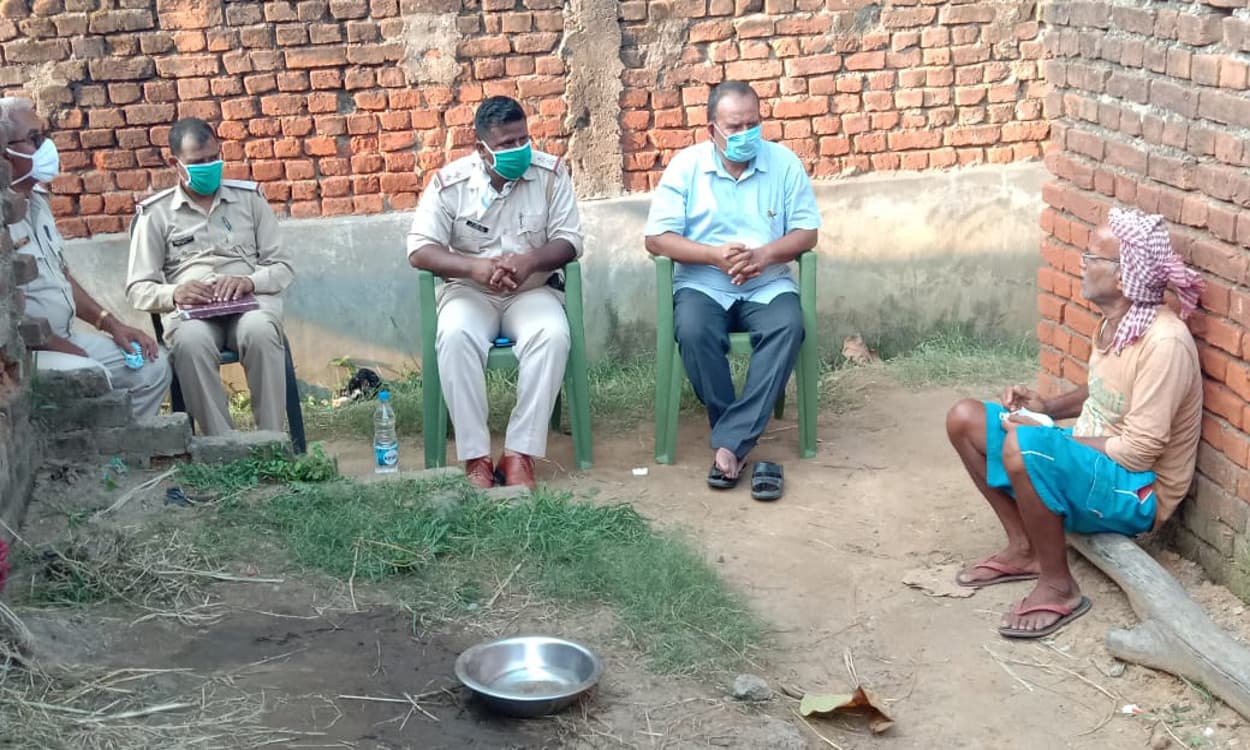 करौंजिया में 55 वर्षीय महिला लापता, खून से सने मिले कपड़े, हत्या कर शव फेंक देने की आशंका