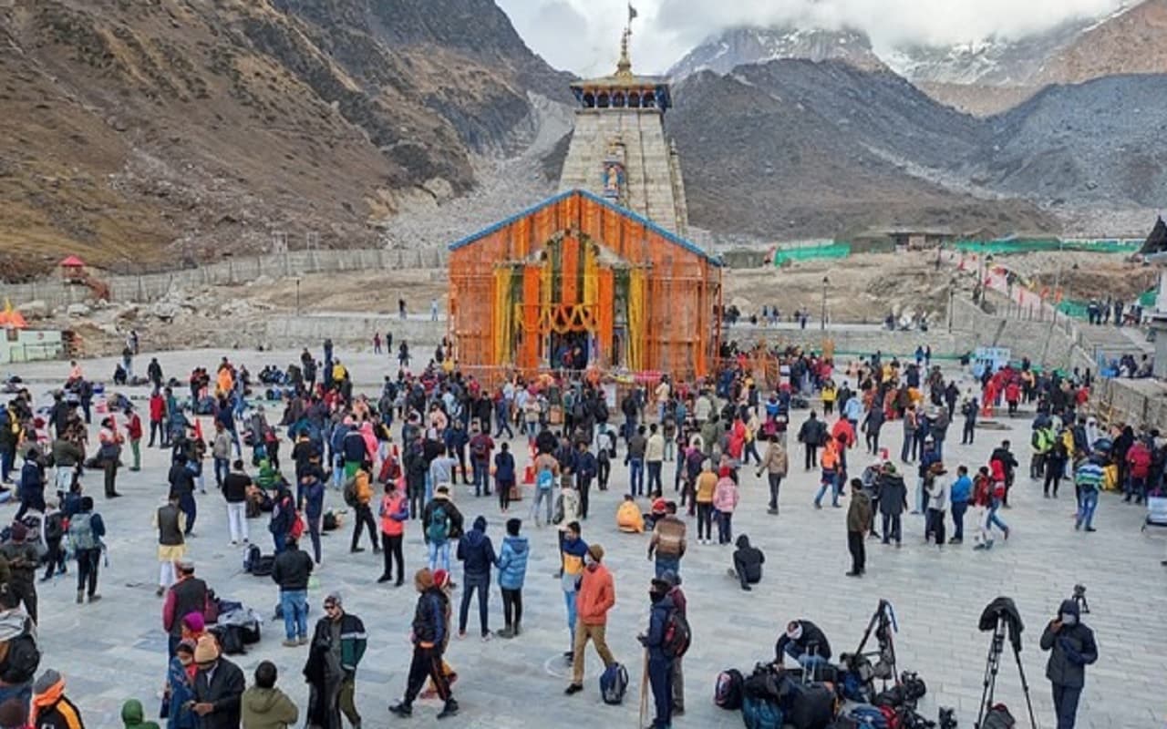 Chardham Yatra: आज से चारधाम यात्रा शुरू, इतने बजे खुलेंगे गंगोत्री, यमुनोत्री के कपाट
