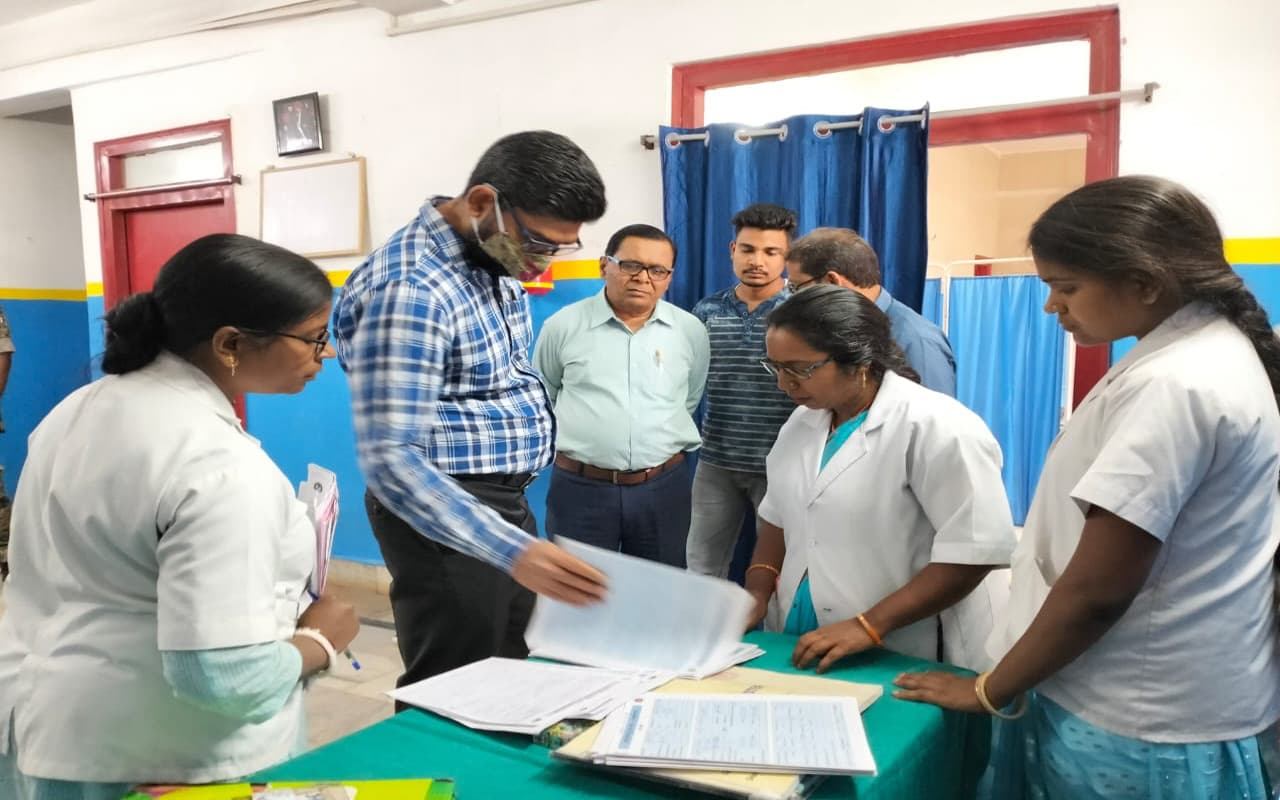 झारखंड : चतरा में नवजात को बेचे जाने पर एक्शन में आयी पुलिस, बोकारो से किया बरामद झारखंड : चतरा में नवजात को बेचे जाने पर एक्शन में आयी पुलिस, बोकारो से किया बरामद