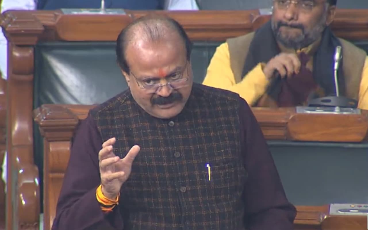 Jharkhand News: चतरा सांसद सुनील कुमार सिंह ने लोकसभा में झारखंड सरकार की कार्यशैली पर उठाये सवाल