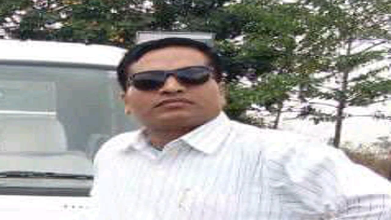 करीब 9.5 करोड़ के छात्रवृत्ति घोटाले मामले में चतरा पुलिस की कार्रवाई, देवघर से पूर्व DWO समेत अन्य गिरफ्तार करीब 9.5 करोड़ के छात्रवृत्ति घोटाले मामले में चतरा पुलिस की कार्रवाई, देवघर से पूर्व DWO समेत अन्य गिरफ्तार
