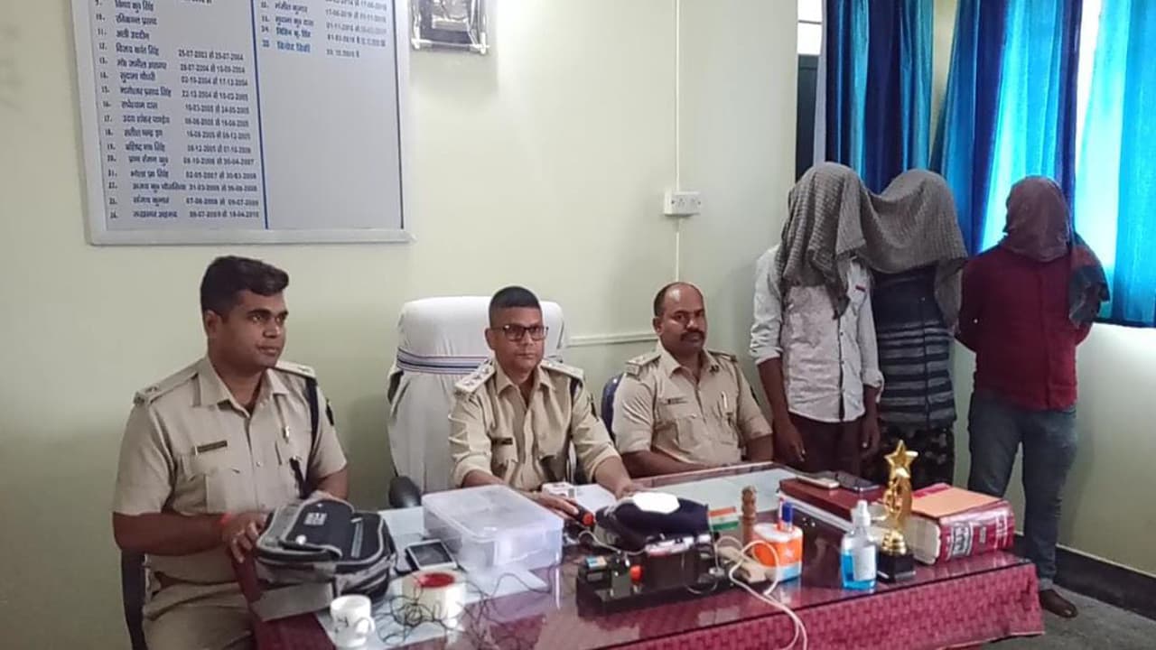 Jharkhand Crime News : हजारीबाग के चौपारण में 7 लाख रुपये लूटकांड का खुलासा, व्यवसायी का स्टाफ ही निकला मास्टरमाइंड, जानें कैसे घटना को दिया अंजाम