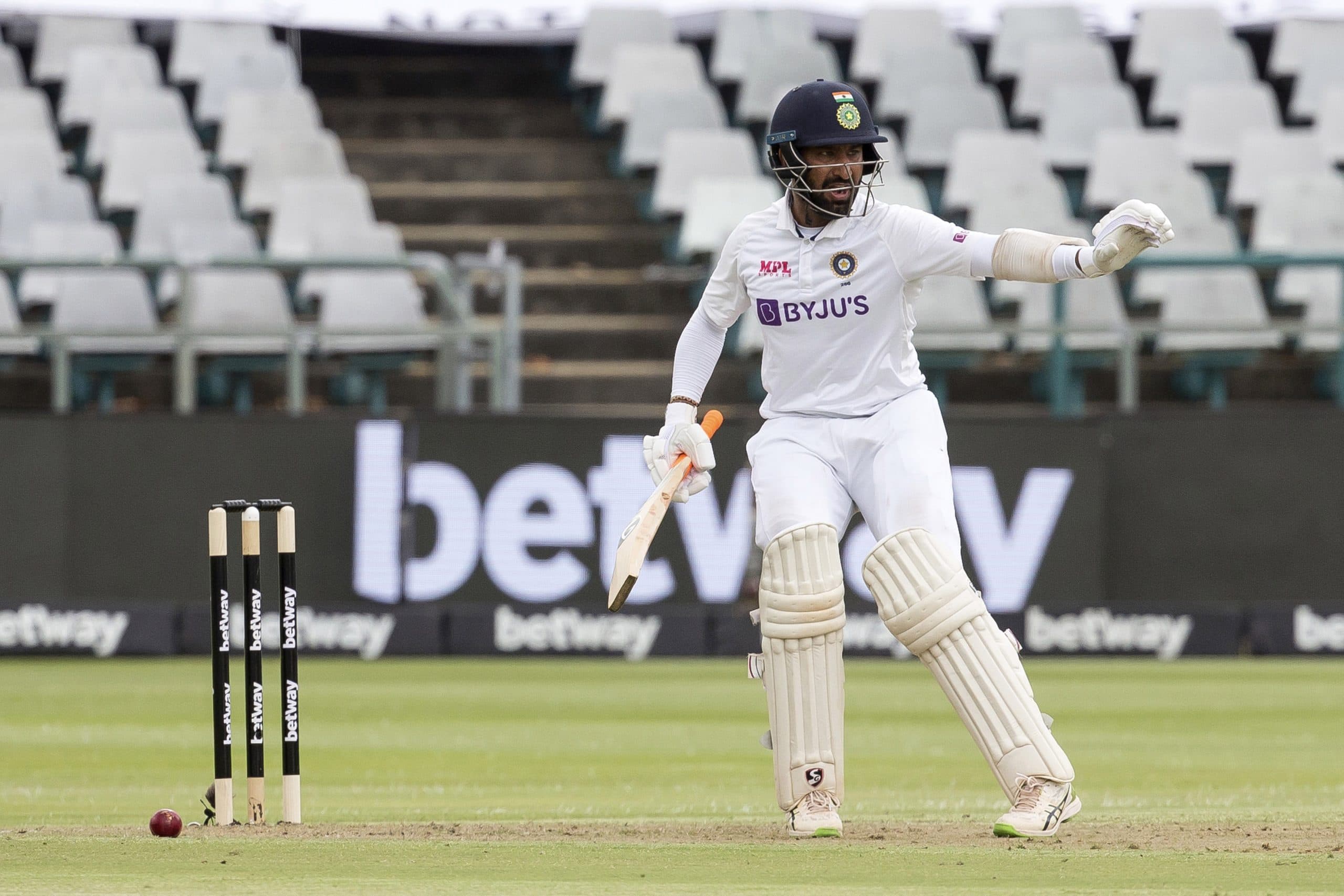 क्या पुजारा-रहाणे ने खेल लिया अपना आखिरी टेस्ट ? खराब प्रदर्शन के बाद भड़के फैन्स, ट्रेंड कर रहा #PURANE