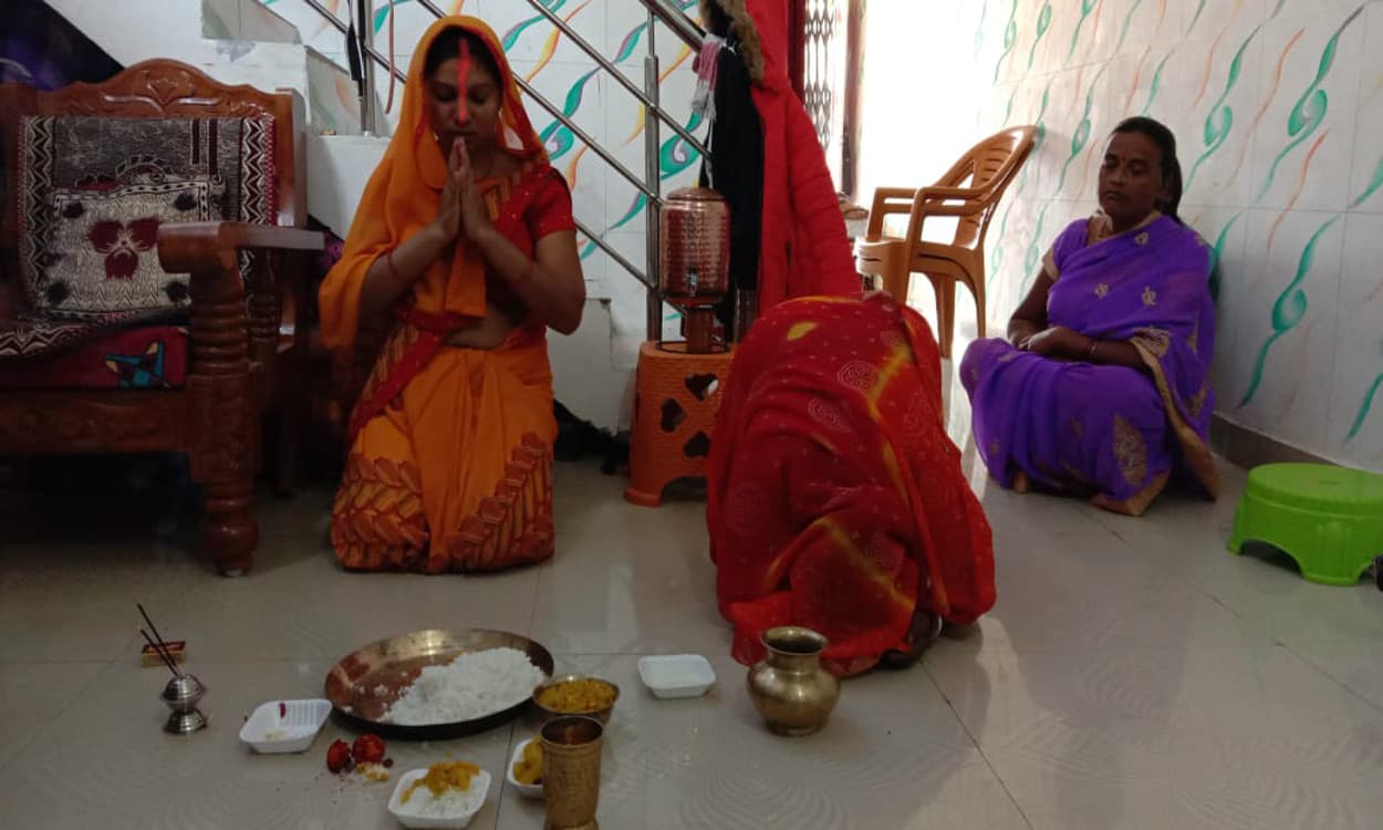Chhath Puja 2020 : गुमला में नहाय खाय के साथ शुरू हुआ 4 दिवसीय महापर्व छठ, घाटाें की हो रही साफ-सफाई Chhath Puja 2020 : गुमला में नहाय खाय के साथ शुरू हुआ 4 दिवसीय महापर्व छठ, घाटाें की हो रही साफ-सफाई