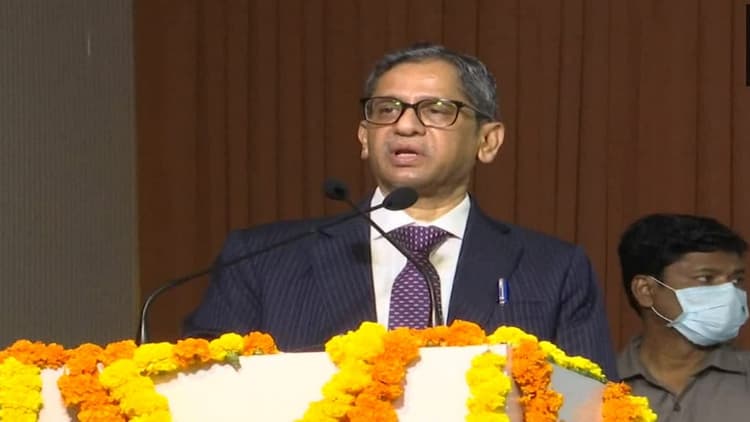 बिहार के शराबबंदी कानून पर चीफ जस्टिस ऑफ इंडिया ने खड़े किए सवाल, बताया अदूरदर्शी फैसला