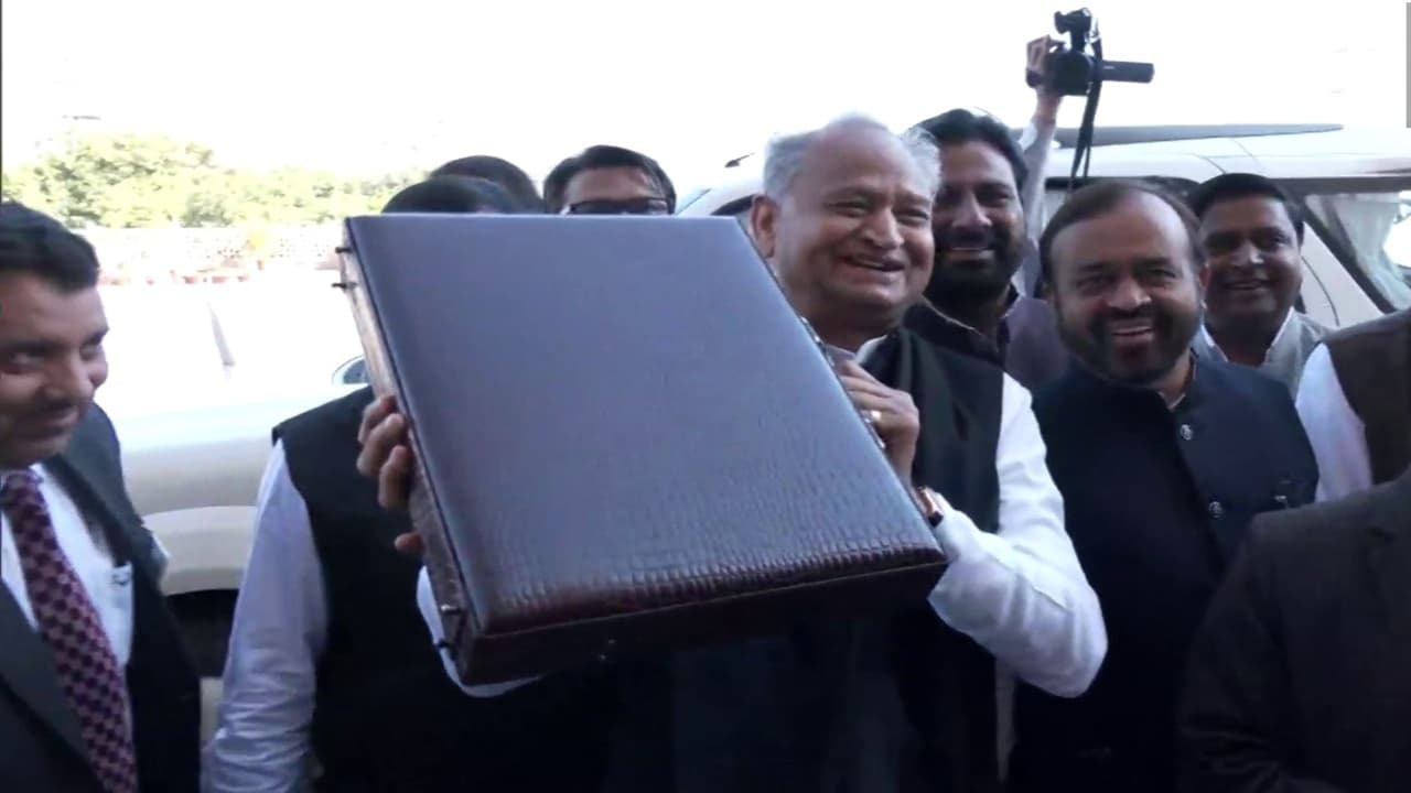 Rajasthan Budget 2023 : बोर्ड और निगम कर्मचारियों को भी ओल्ड पेंशन स्कीम का लाभ देगी गहलोत सरकार