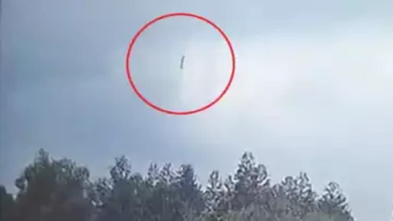 China Plane Crash: डीजीसीए ने भारतीय बेड़े में शामिल Boeing-737 विमानों की बढ़ाई निगरानी