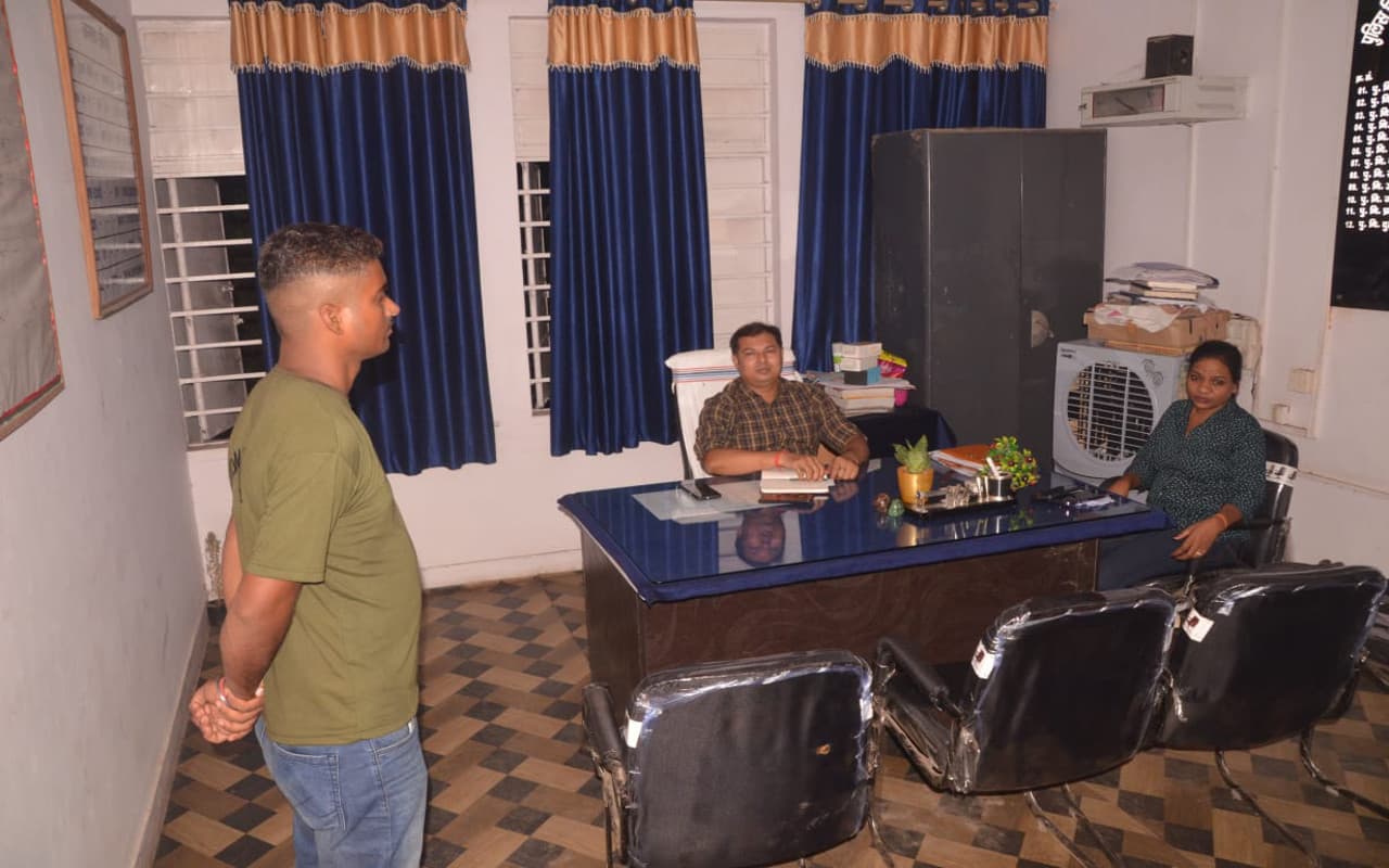 झारखंड : बोकारो के सेक्टर 12 में दहशत फैलाने के लिए हवाई फायरिंग, दहशत में परिवार