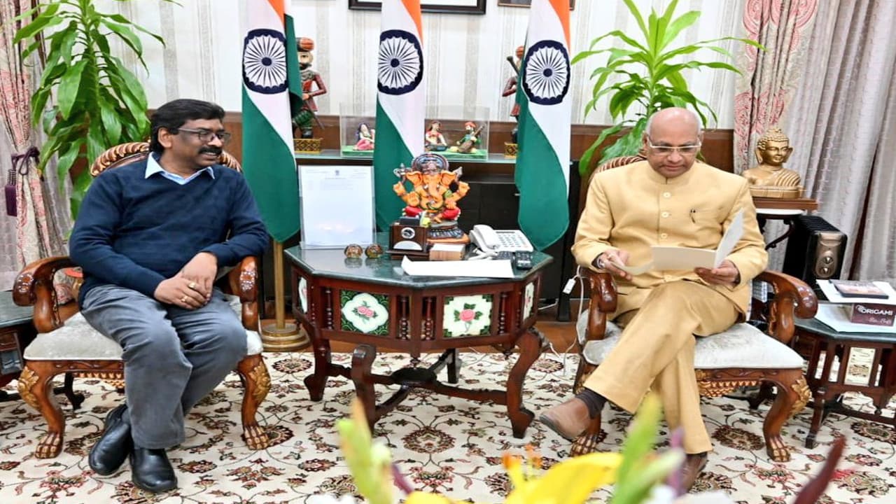 मॉब लिंचिंग बिल पर राज्यपाल रमेश बैस ने इन बिंदुओं पर जतायी आपत्ति, सरकार को दिया ये निर्देश मॉब लिंचिंग बिल पर राज्यपाल रमेश बैस ने इन बिंदुओं पर जतायी आपत्ति, सरकार को दिया ये निर्देश